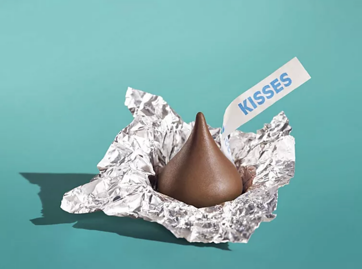 HERSHEY'S KISSES Milk Chocolate Candy, Individually Wrapped, Bulk Bag (56 oz., 330 pcs.)